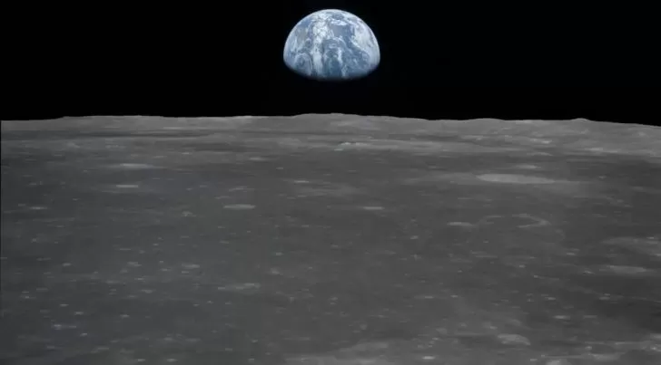 Astronomický objev století: Země má skrytý měsíc, který zůstal po desetiletí nepovšimnutý