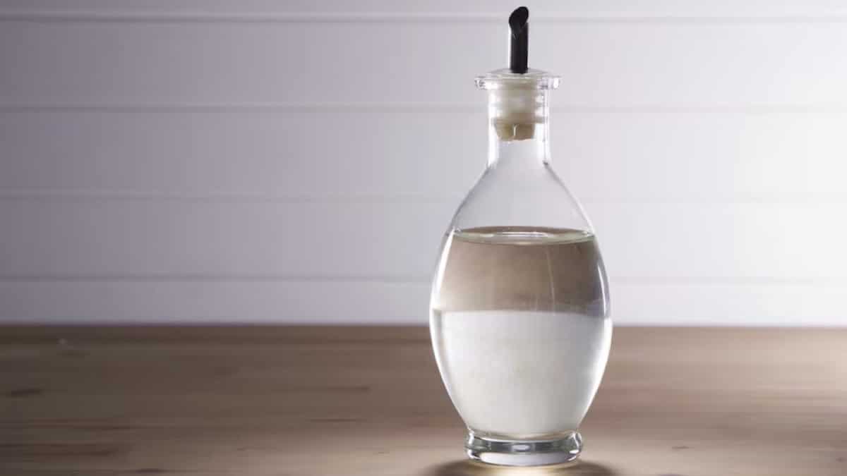 Jedná se o kuchyňskou ingredienci, která vám pomůže odstranit skvrny a zápach moči zvířat