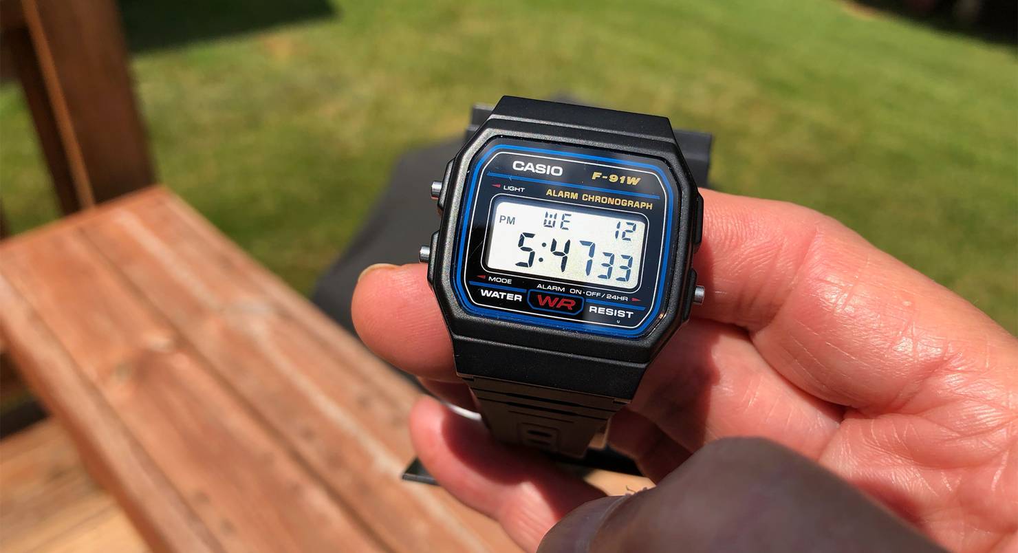 Kultovní Casio se může stát chytrými hodinkami. Stačí jednoduchá úprava.