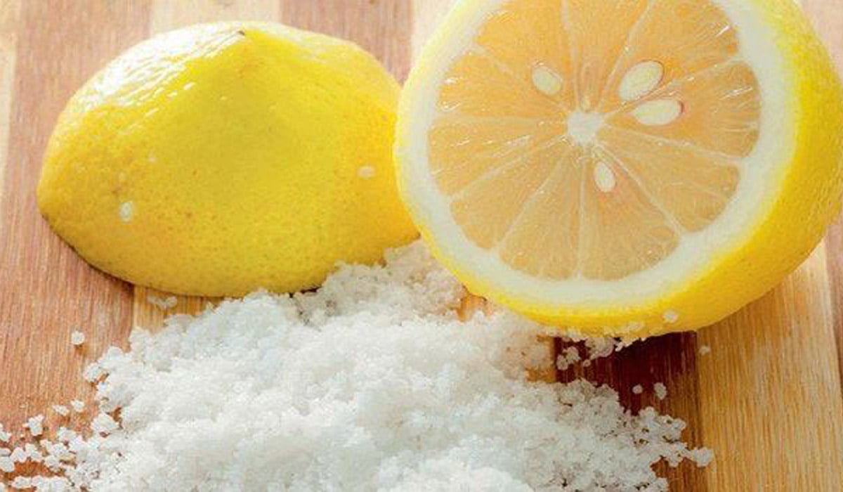 Smíchání citronu a soli: proč se to doporučuje a k čemu to slouží