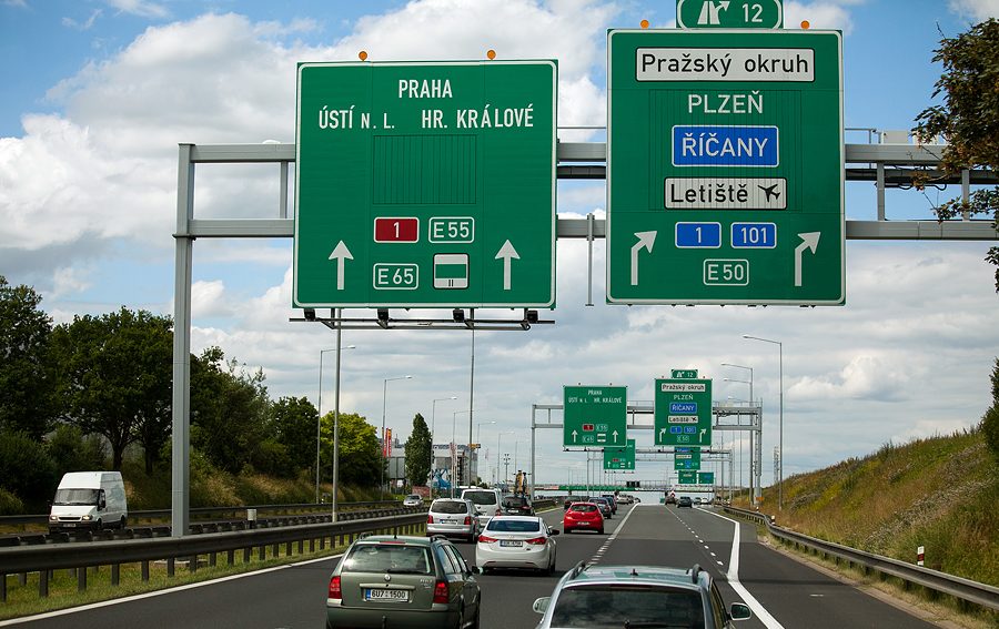 Tento znak může zachránit životy, ale tři ze čtyř řidičů neví, co znamená.