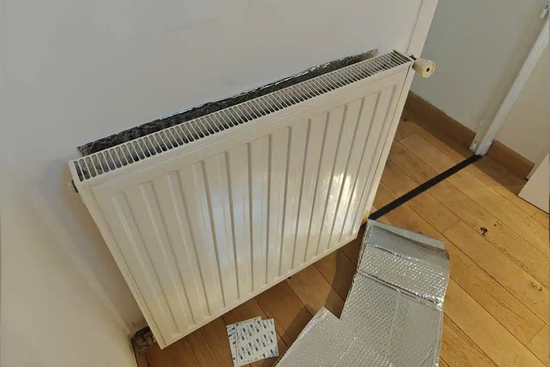 Opravdu reflektory radiátorů pomáhají zvýšit účinnost vytápění?