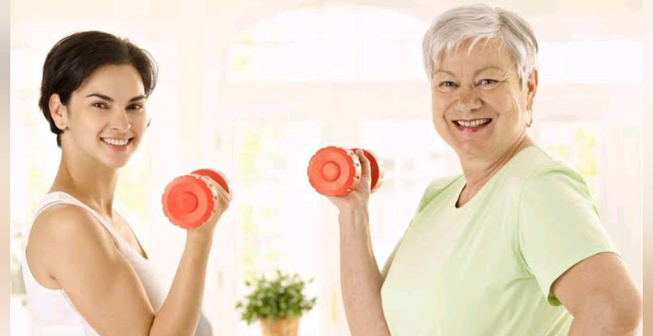 Ani plavání, ani pilates: nejlepší cvičení, které posiluje kosti a pomáhá lépe spát lidem starším 60 let