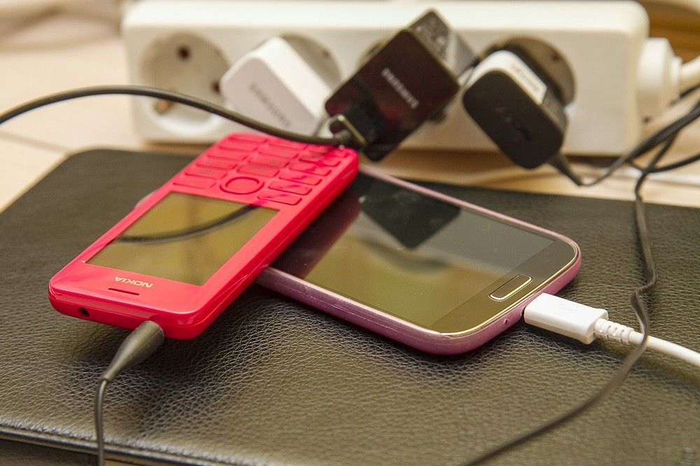 Pokud se váš mobilní telefon nenabíjí a nezapíná, proveďte toto jednoduché nastavení a problém vyřešíte během několika sekund.