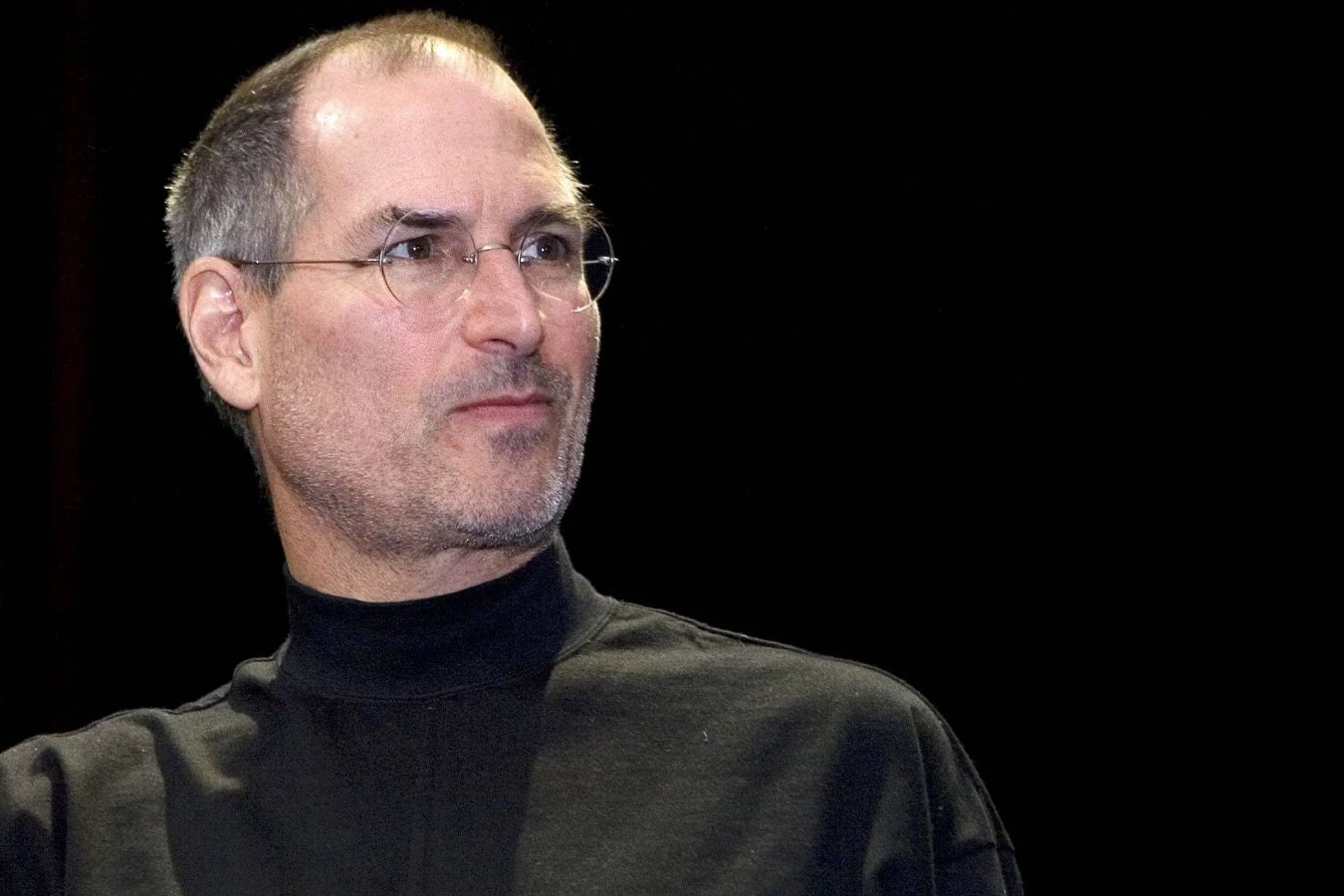 Steve Jobsovi se nelíbila žádná z 2000 odstínů béžové, které mu byly nabídnuty pro Apple II. Proto požádal, aby mu vymysleli vlastní.