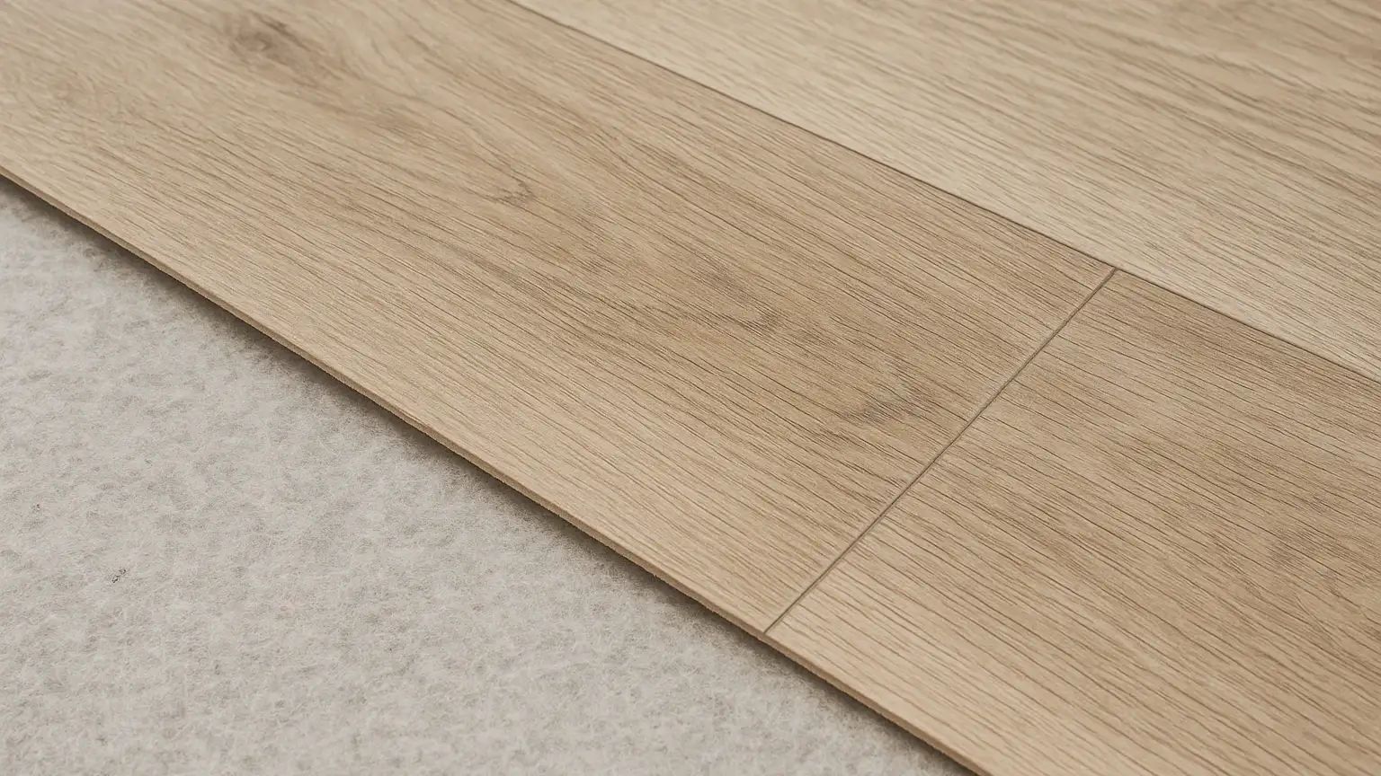 Sbohem, laminát: existuje lepší podlahová krytina – pětkrát teplejší, levnější a mnohem útulnější