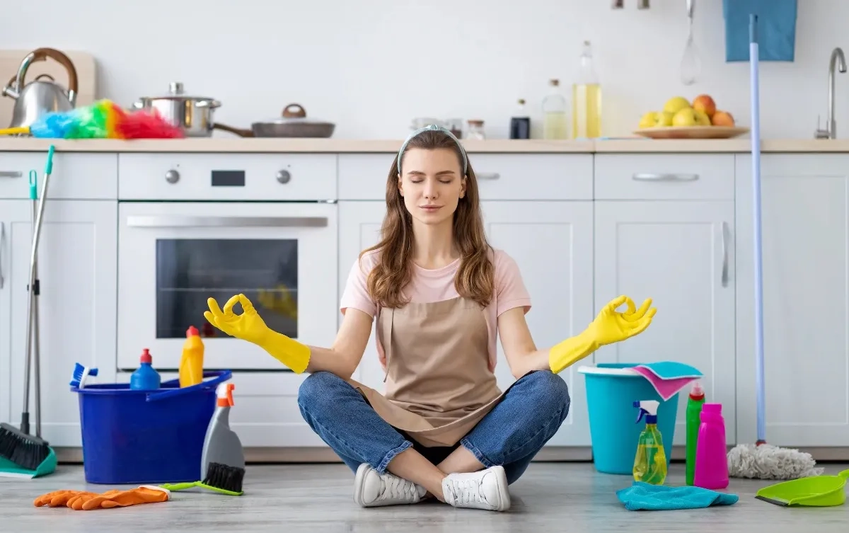 Proměňte úklid v meditaci: „Vytvoříte tak pozitivní energii pro sebe i svůj domov.“
