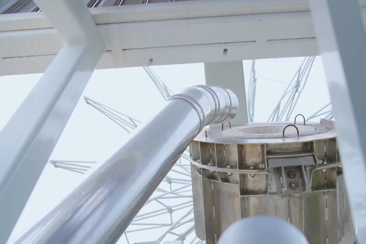 První ocel zpracovaná za použití sluneční energie za pouhé dvě hodiny způsobila revoluci ve výrobě hodinek ve Švýcarsku.