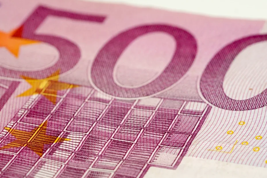 Jak zkontrolovat pravost bankovky pomocí mobilního telefonu: neznámá funkce