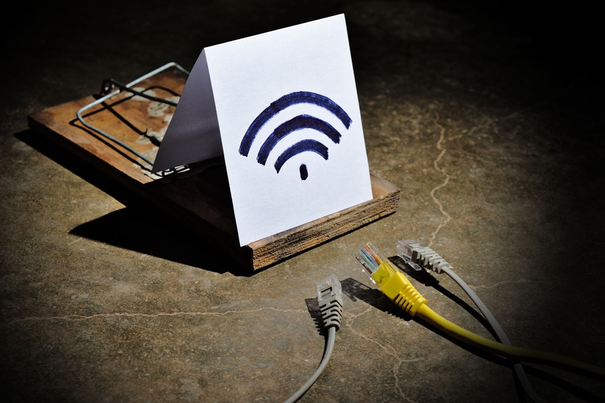 Jak zjistit, zda je můj soused připojen k WiFi síti mého domu?