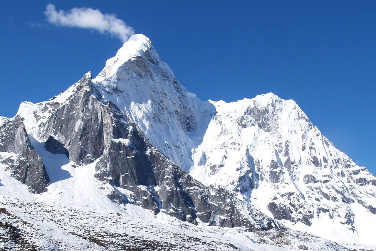 Everest je trpaslík ve srovnání s nejvyšší horou sluneční soustavy.