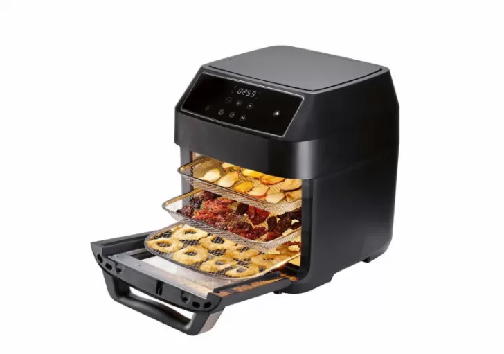 Díky mnoha funkcím a technologii vaření bez oleje má tento nový model nahradit tradiční způsoby přípravy jídla.