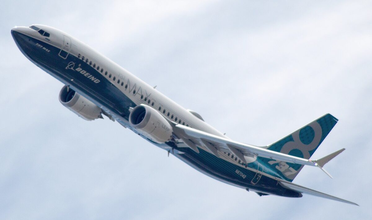 Meteorologický sondážní balón se ve vzduchu srazil s letadlem Boeing 737, což ho donutilo k nouzovému přistání ve státě Utah.