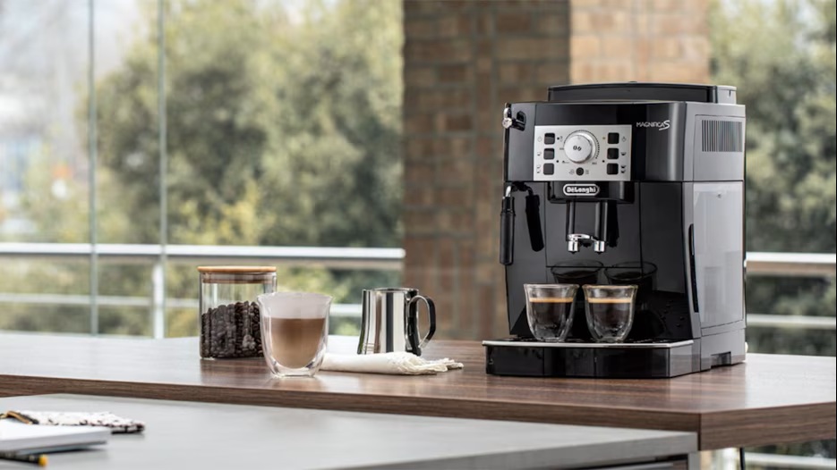 DeLonghi Magnifica S: nejprodávanější plně automatický kávovar nyní za nízkou cenu