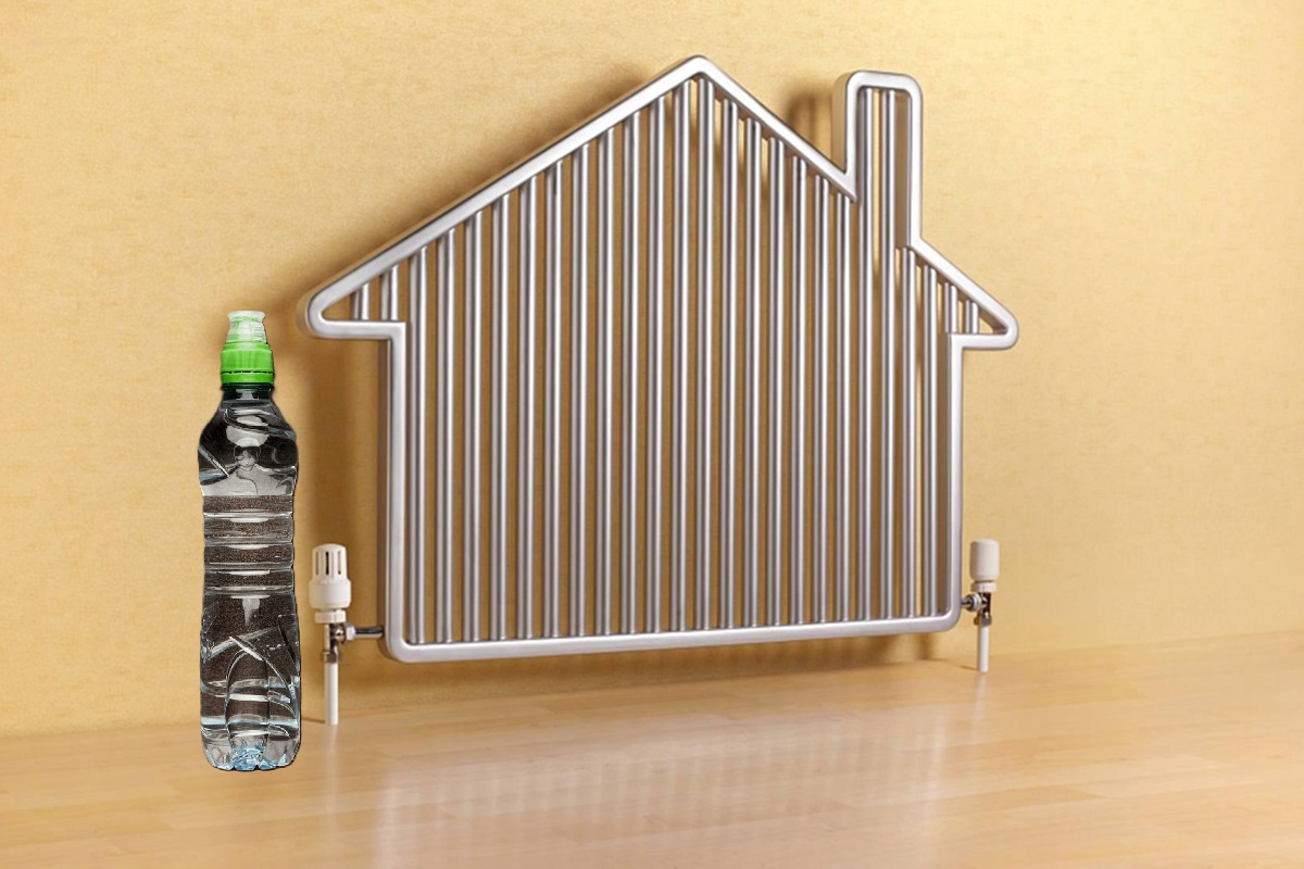 Může jednoduchá láhev vody umístěná vedle radiátoru skutečně snížit vaše účty za topení?