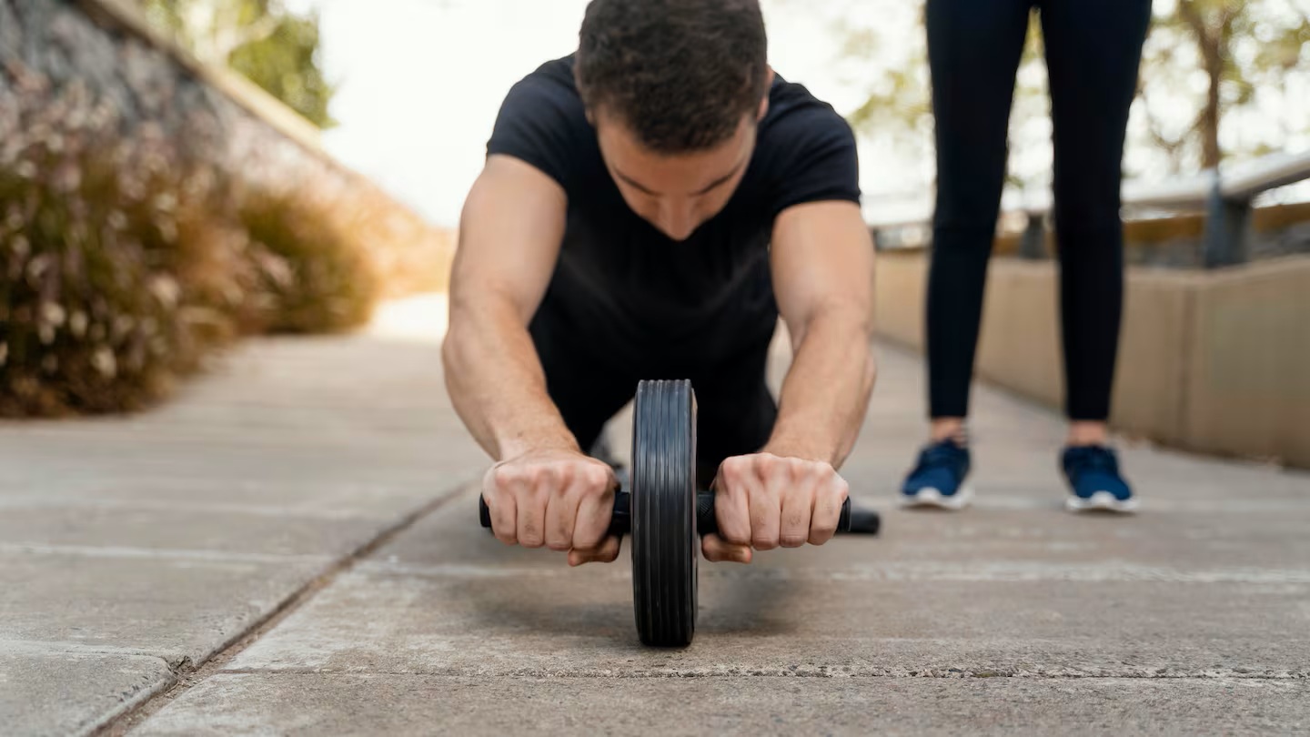 Žádné posilovací stroje, žádná nadváha: 3 nejlepší cviky na posílení břišních svalů .