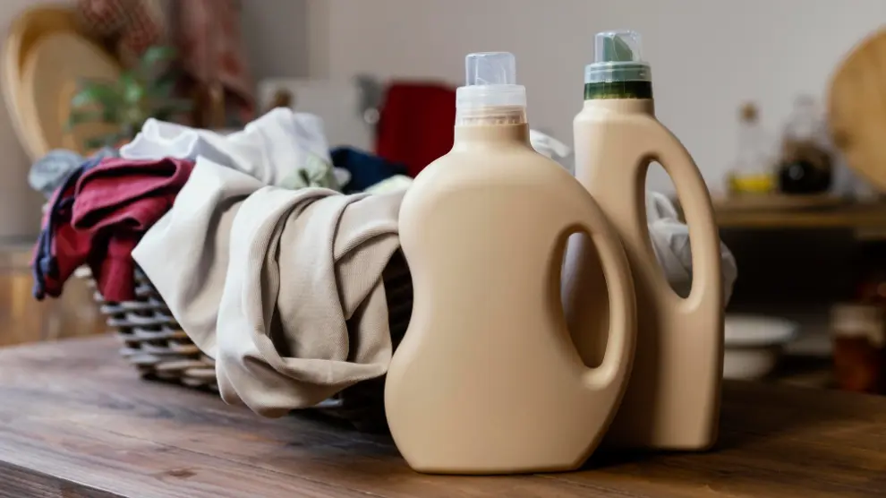 Smíchání čisticího prostředku a peroxidu vodíku – k čemu to slouží