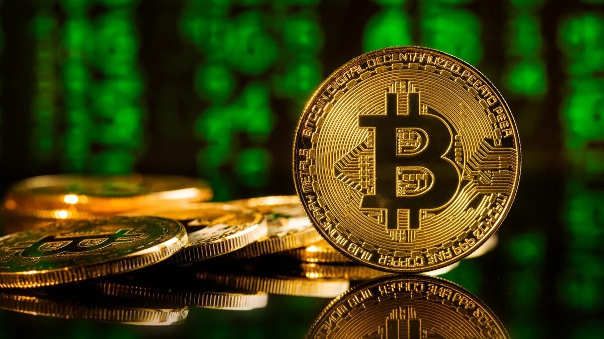 Bitcoin se zotavil na úroveň 115 000 dolarů a od říjnového minima vzrostl o 10 procent.