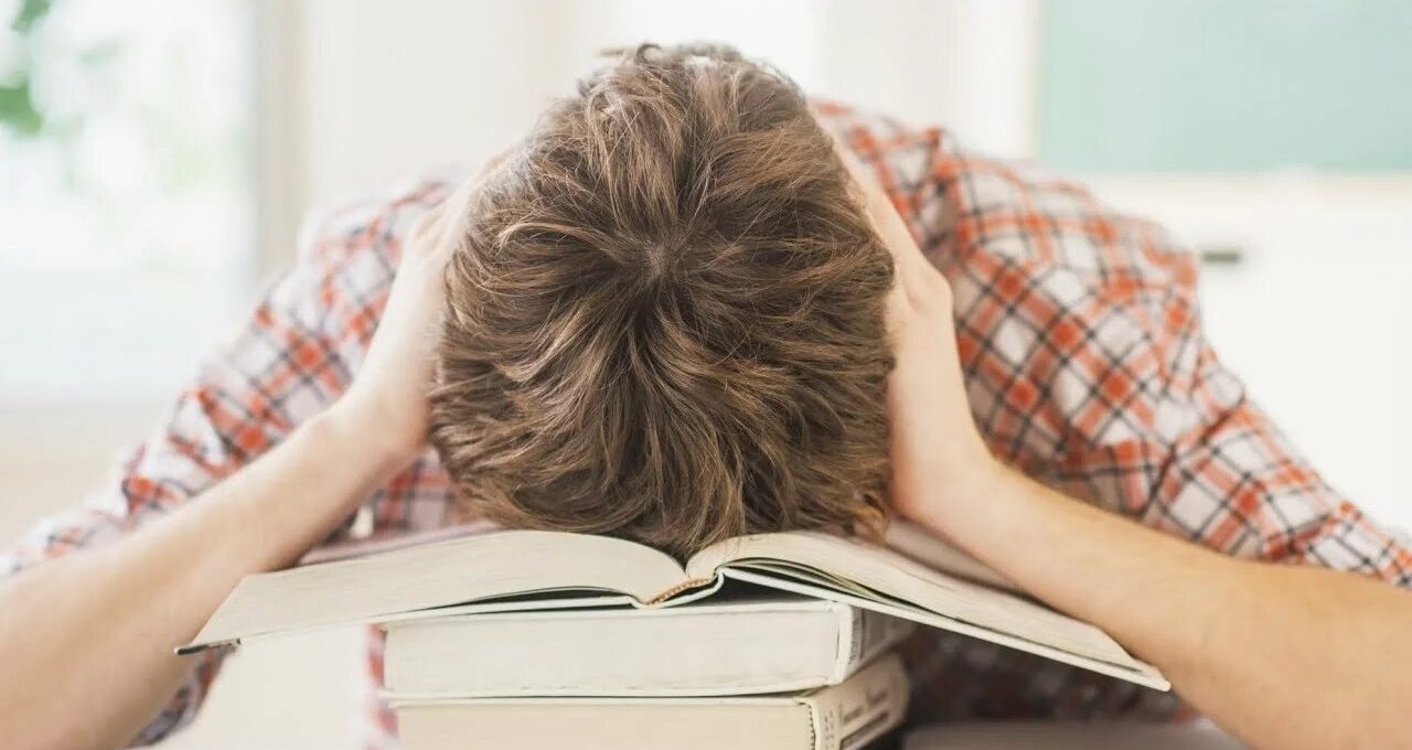 Stres při zkoušce: jak se s ním vypořádat a dosáhnout lepších výsledků podle odborníků