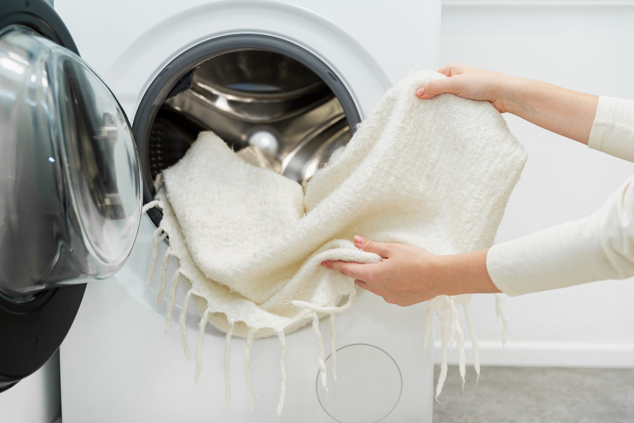 Jak prát vlněnou deku: všechny metody, které ji nepoškodí