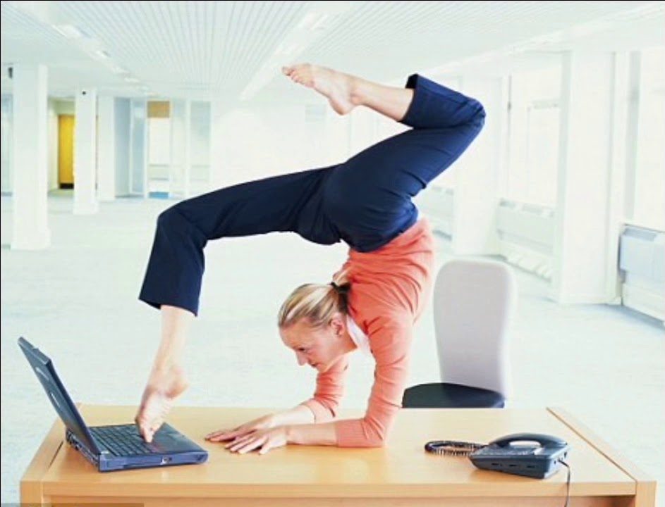 Důležitost pohybu v práci, aby se člověk nestal „sochou“ před počítačem