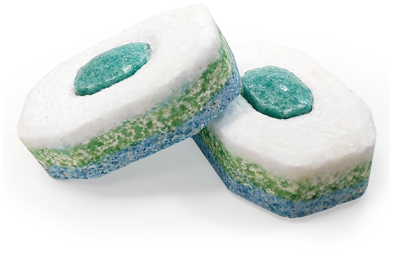 Ponořte jeden do vody a postříkejte sprchový kout. Je to nejlepší zbraň v boji proti vodnímu kameni