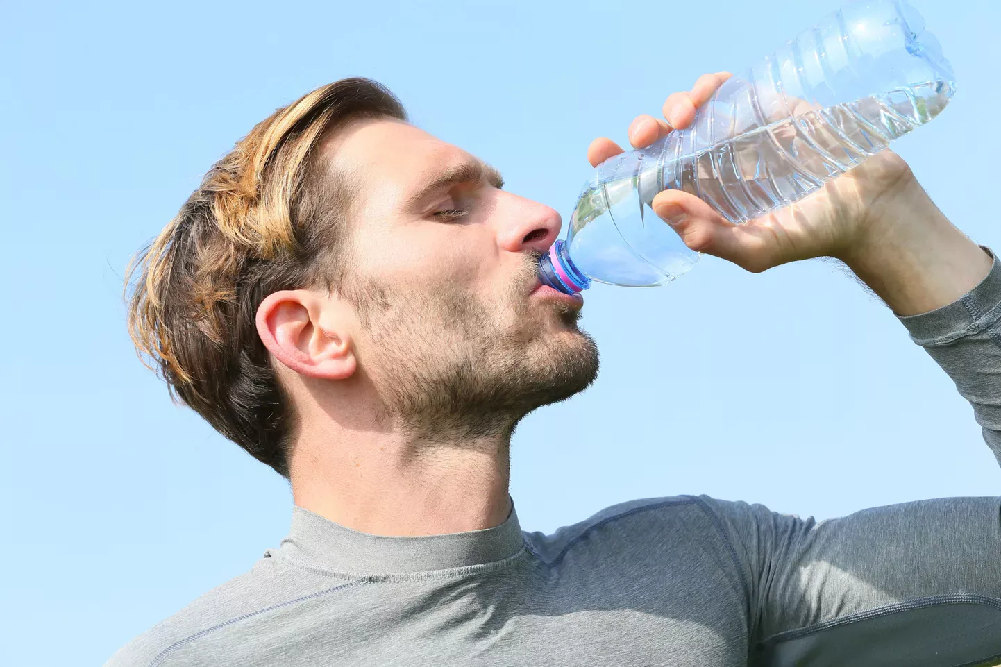 To znamená, že ročně spolknete 90 000 částic mikroplastů.