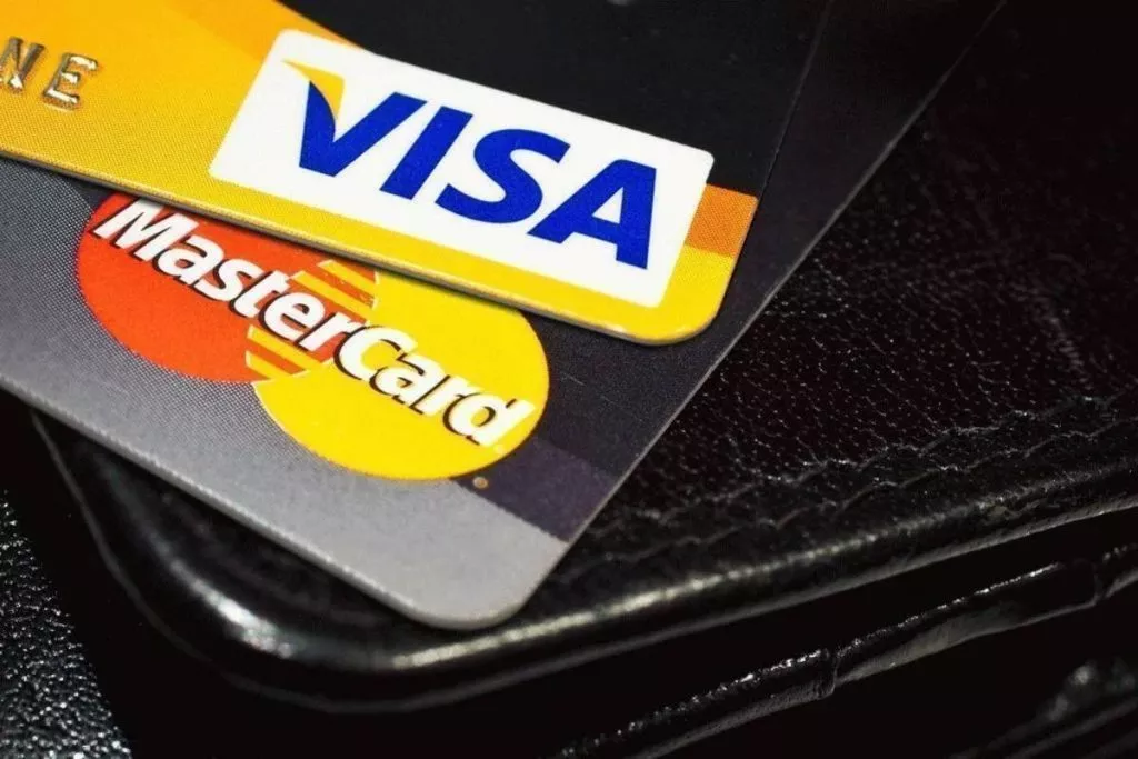Změňte svou kreditní kartu: Visa a Mastercard oznámily nový systém pro online nákupy