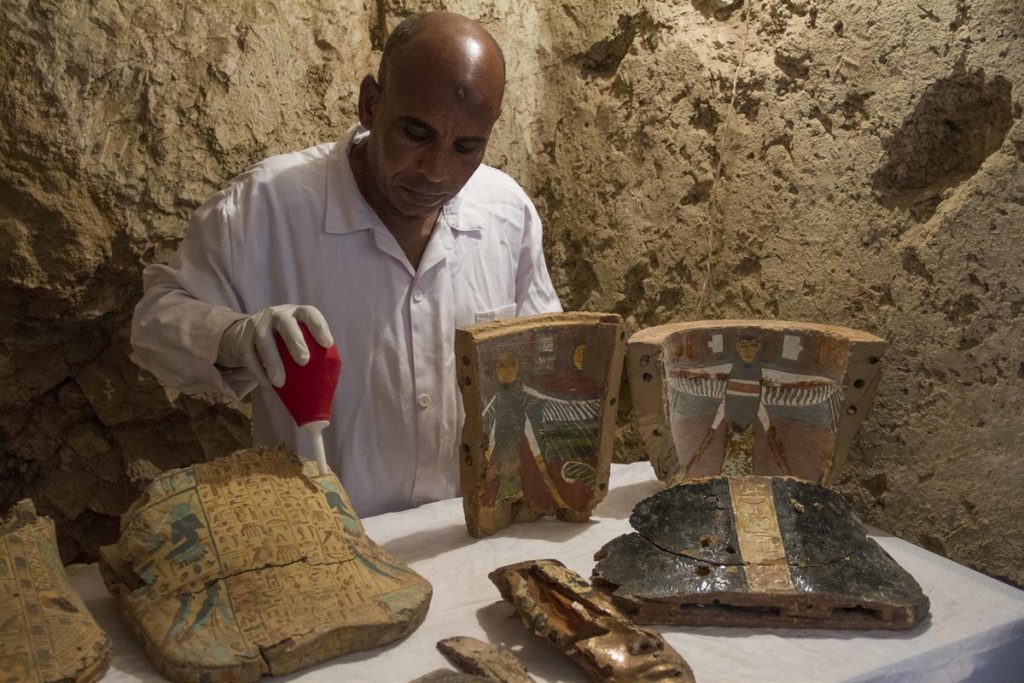 Historický objev: objevena postava rodiny, jejíž stáří přesahuje 40 století, což mění historii starověkého Egypta.