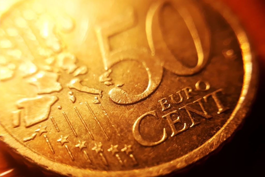 Podívejte se doma pozorně na mince v hodnotě 50 centů, protože tahle stojí 11 500 eur.