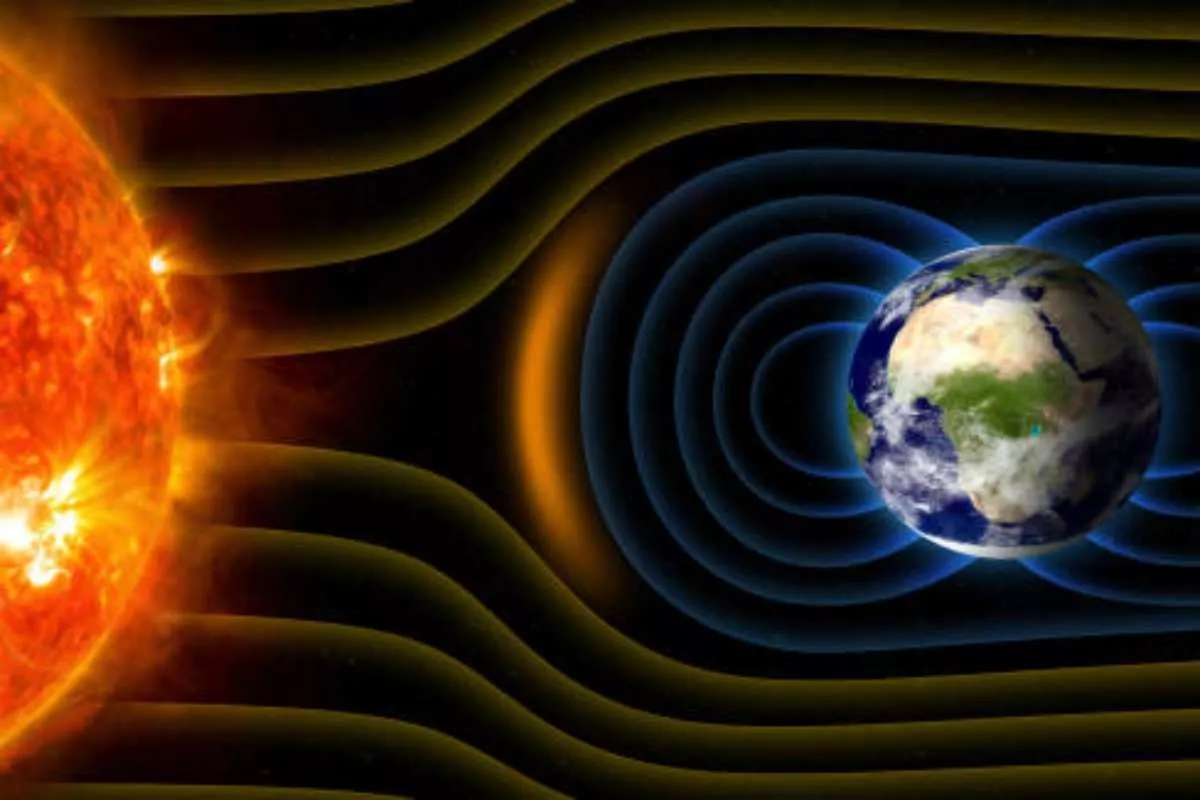 Magnetické pole Země slábne v Atlantském oceánu: čekají nás globální změny?