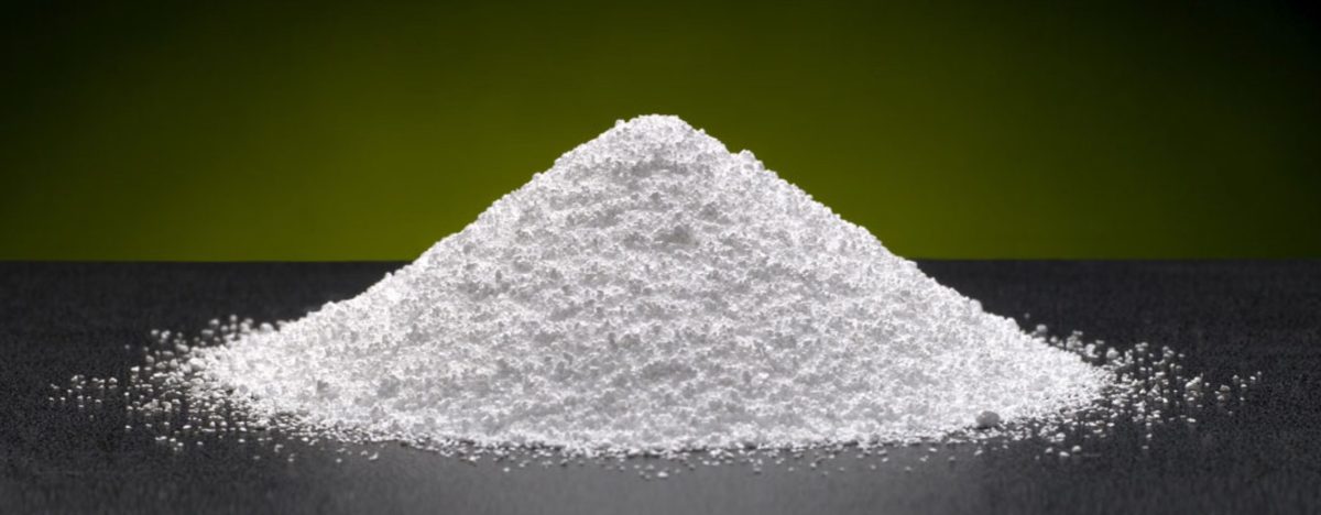 Britští vědci vyvinuli čistou metodu zpracování teflonu při pokojové teplotě bez tvorby toxického odpadu, přičemž jej přeměňují na fluorid, který je vhodný pro opětovné použití v lécích a zubních pastách.