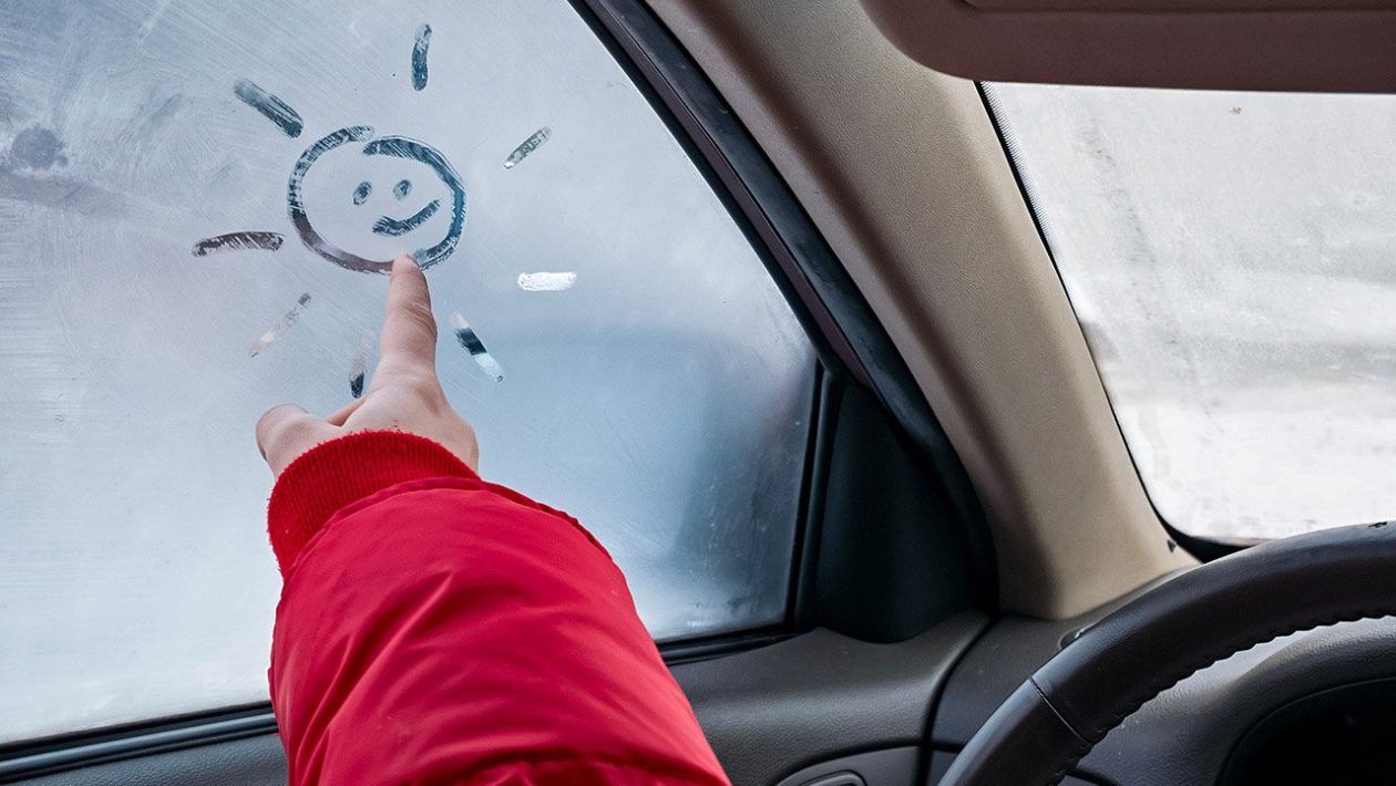 Bez klimatizace: jak zabránit zamlžování skel automobilu pomocí brambor