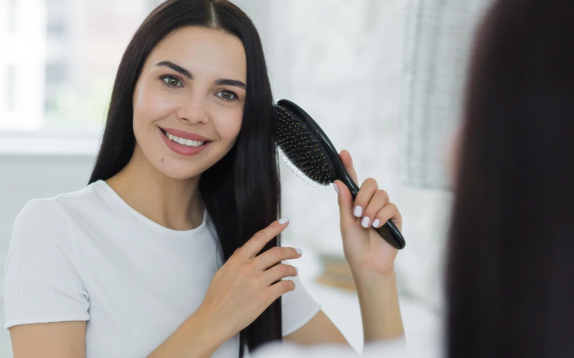 Většina lidí ho pije, ale já si ho nanáším na vlasy. Jsou hladké a lesklé, jako po laminování.