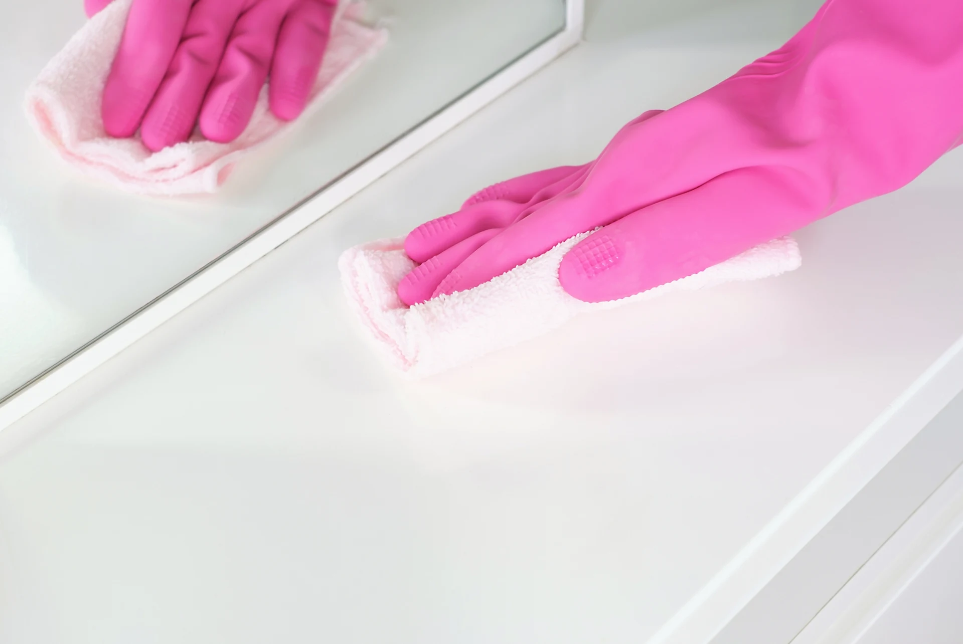 Geniální patent na zamlžená zrcadla. Tento produkt z lékárničky je opravdovým hitem