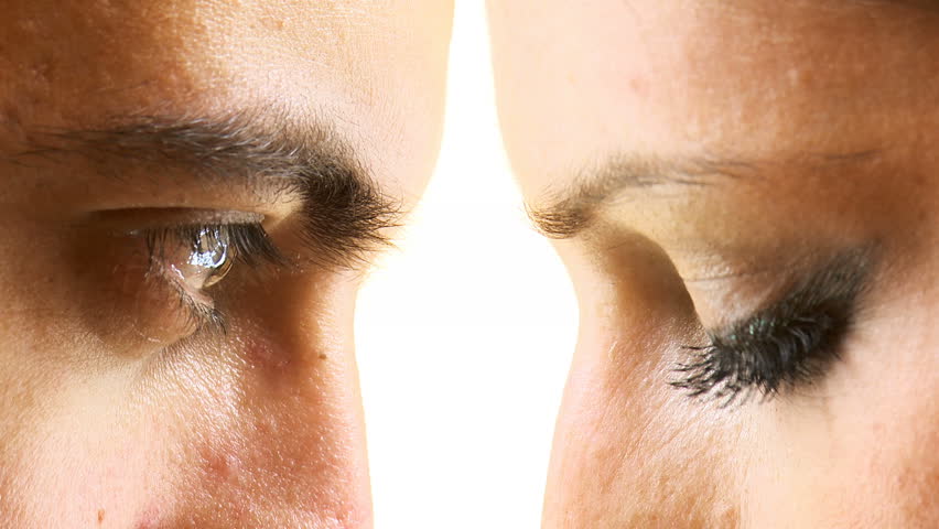 Co podle psychologie znamená vyhýbat se očnímu kontaktu během sporu?