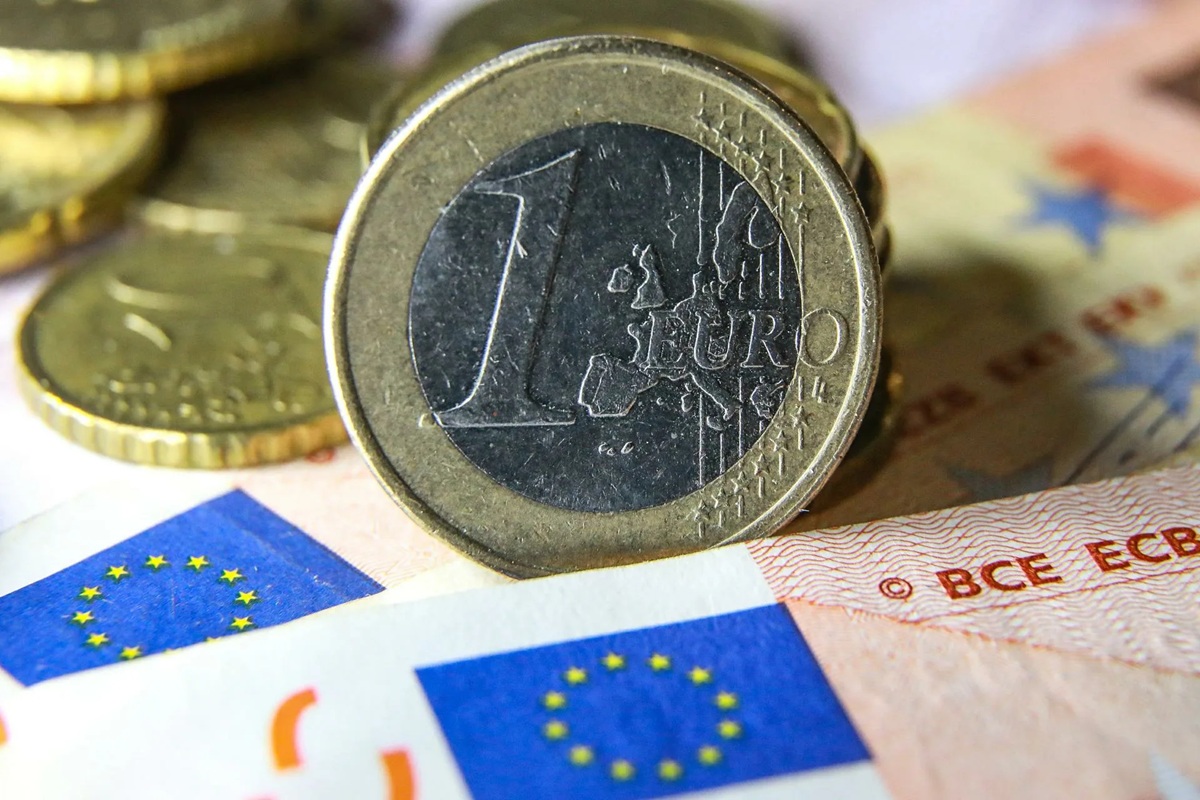 Žena vyhrála soudní spor proti sociálnímu zabezpečení a získala důchod ve výši 3100 eur, když spojila vdovský důchod s důchodem pro seniory.
