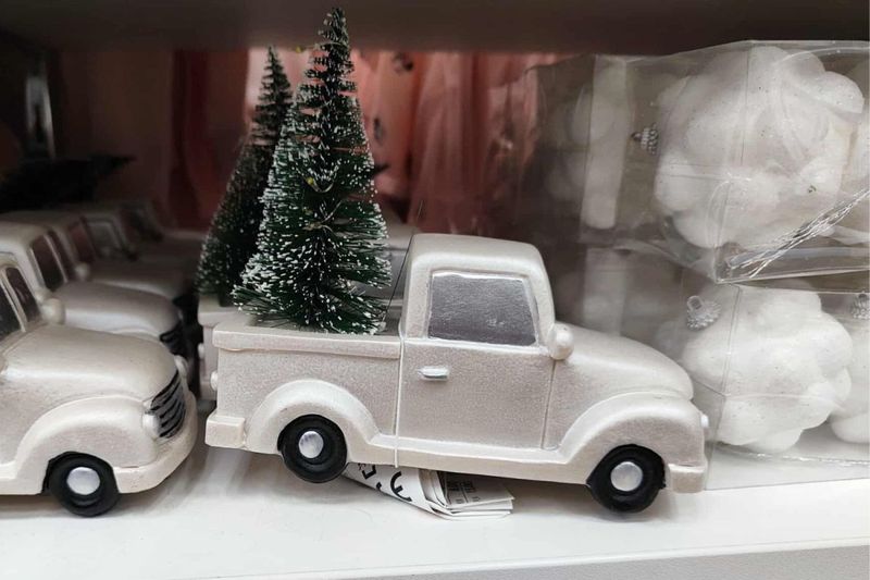 Porcelán Pepco pro vánoční večeři. Elegantní sada za poloviční cenu.