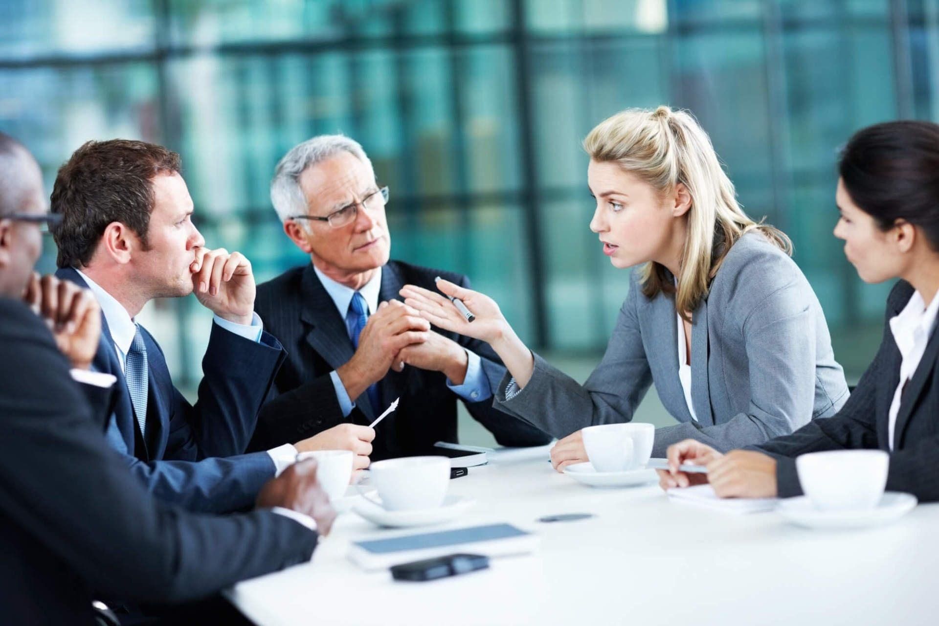 Expert na komunikaci: „Málo slov má své důsledky; nečekejte ideální frázi.“