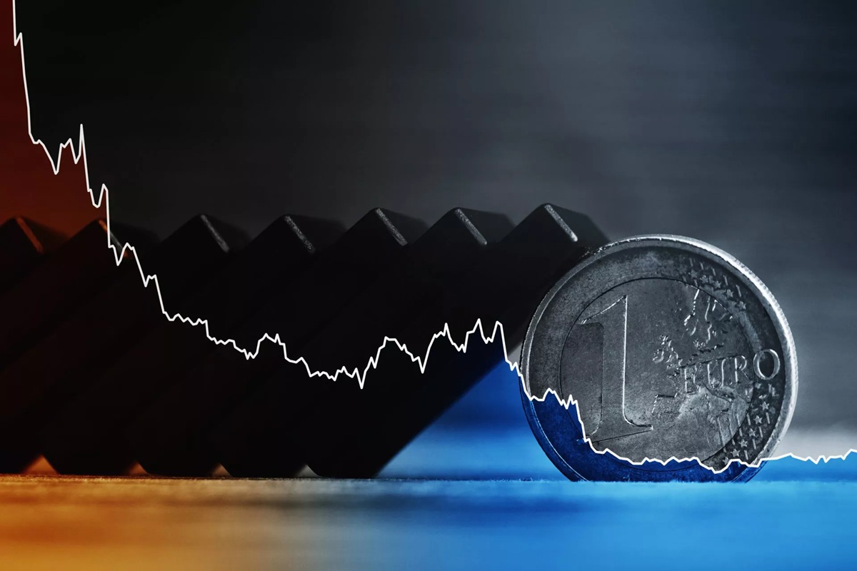 Hrozící krize se rozšiřuje ve „stínu“ finančního systému a rychle se šíří po Evropě.