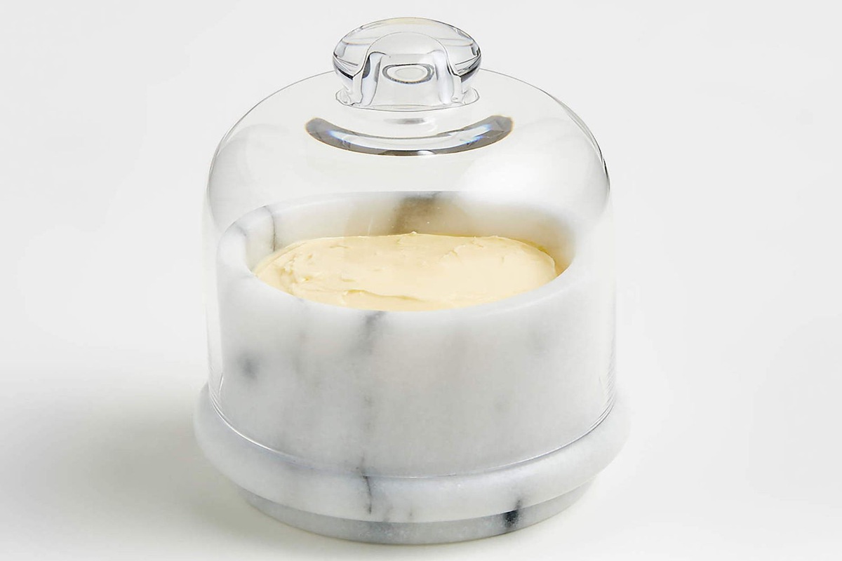 Bez ledničky a sporáku: tajemství konzervace másla a zachování jeho čerstvosti až dva týdny