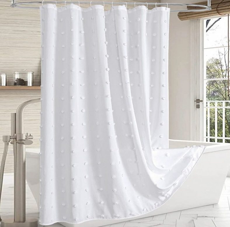 3 domácí způsoby, jak odstranit plíseň ze sprchových závěsů