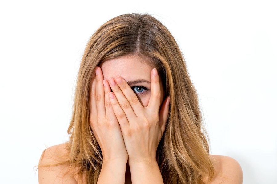 Tajemství plachosti se skrývá v mozku? Věda odhalila „skrytý kód“ sociální zdrženlivosti.