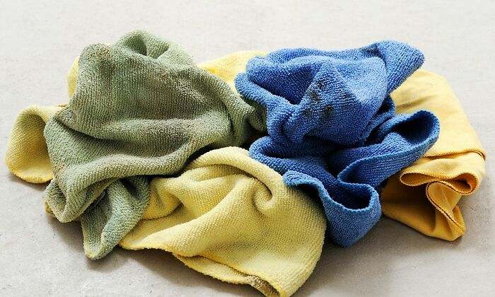 Prat hadry v pračce je dobré, ale chemický inženýr doporučuje dodržovat určitý postup: „Křížová kontaminace je velmi častým jevem.“