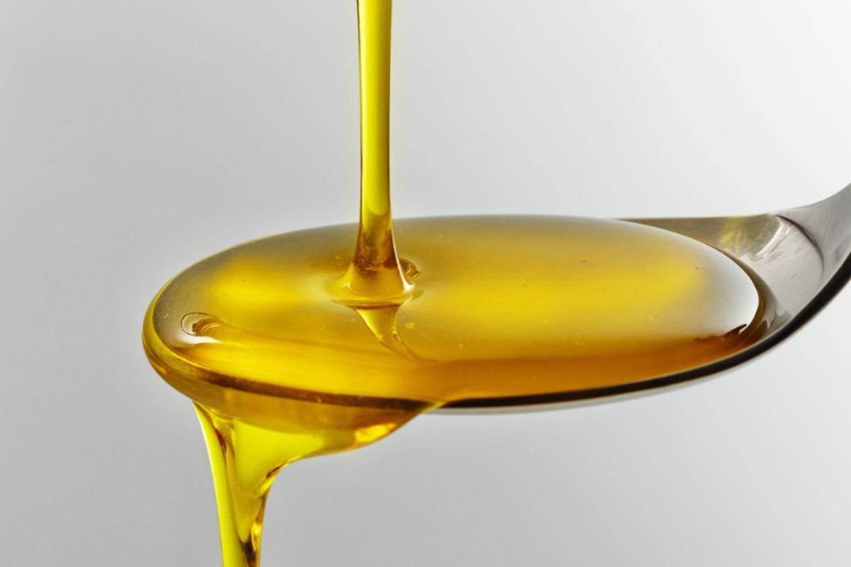 Jedna polévková lžíce denně je nutná pro starší lidi a ženy nad 50 let. Posiluje srdce a cévy.