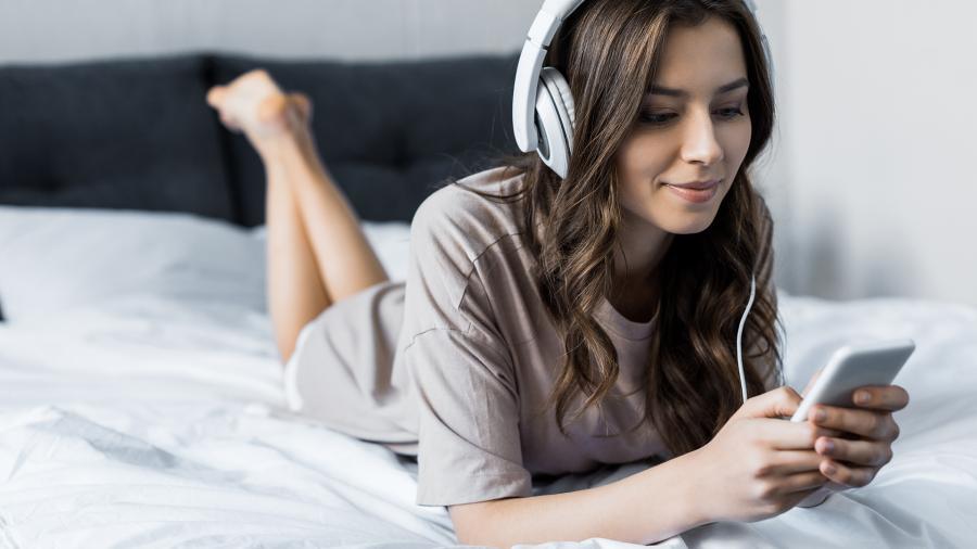 Co podle odborníků znamená neustálé nošení sluchátek?