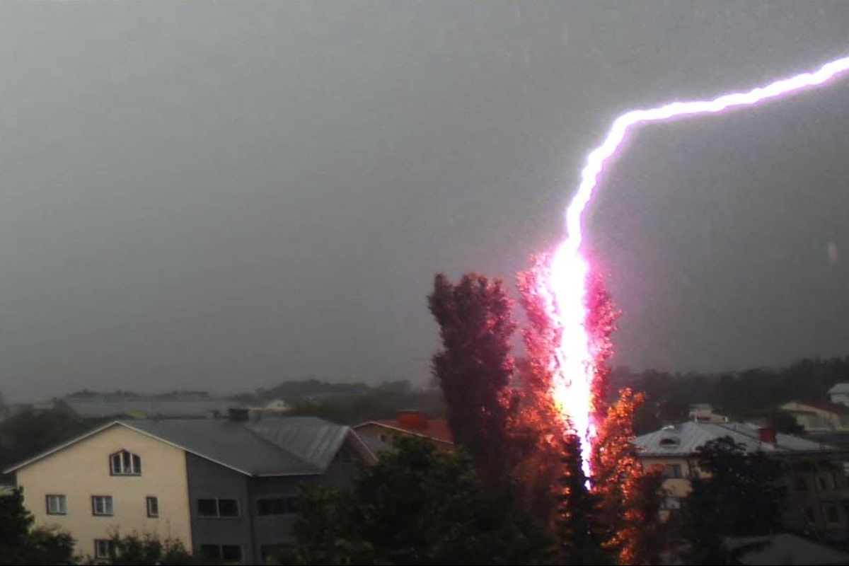 Zařízení, které je nutné během bouřky odpojit od sítě, aby nedošlo k jeho poškození.