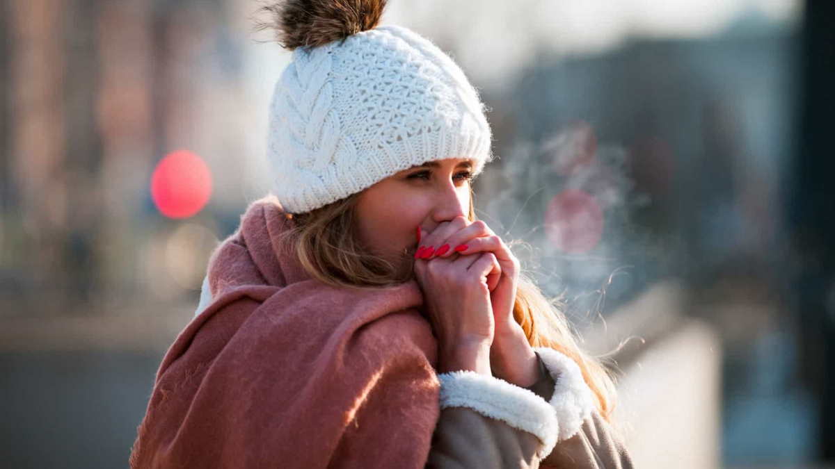 Připravte se na chladné počasí: meteorologové vydali celostátní varování před blížícími se mrazy v České republice.