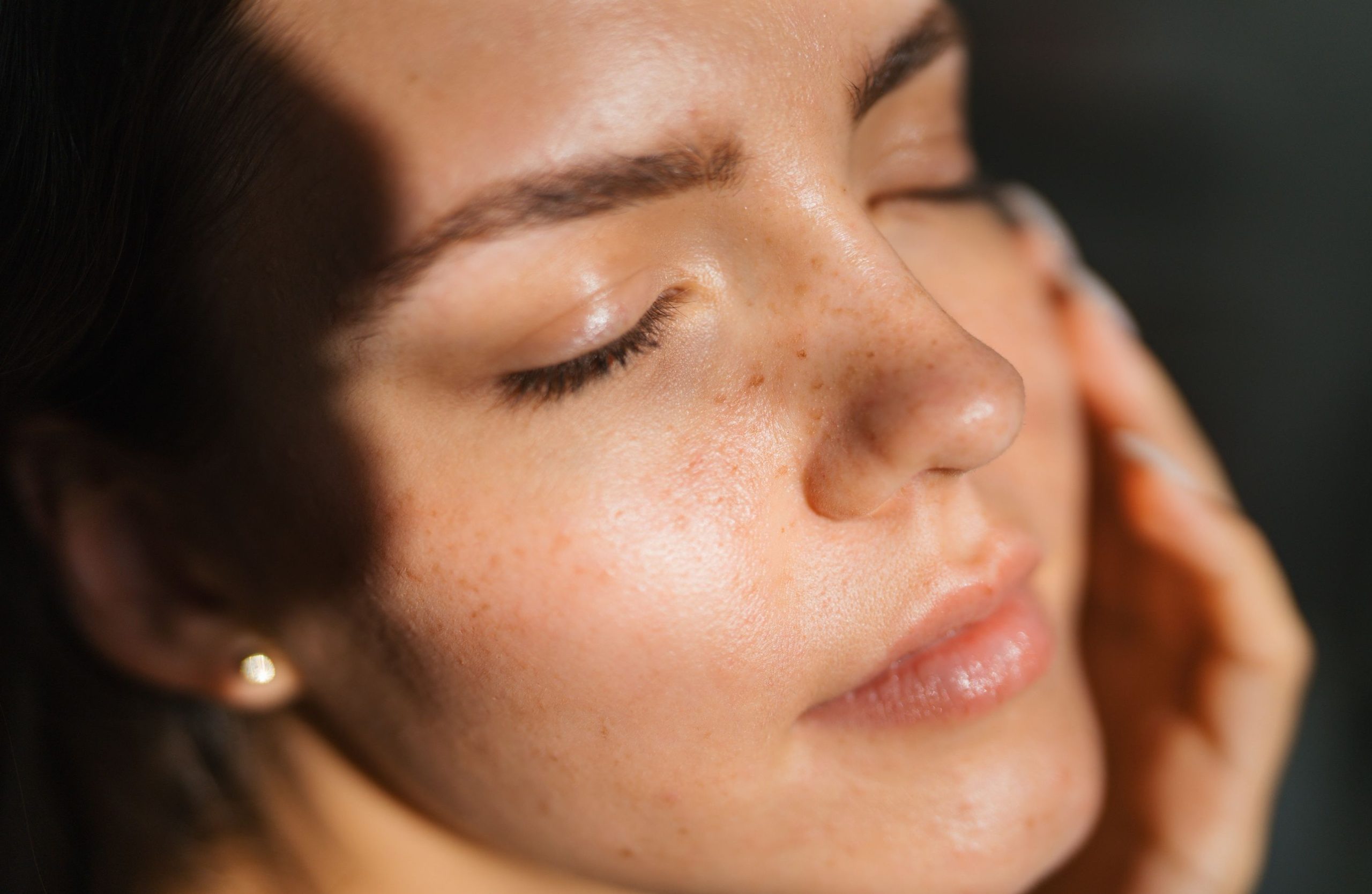 Vaše pokožka se nestala citlivější. Vy jste ji vyčerpali velkým množstvím kosmetických přípravků