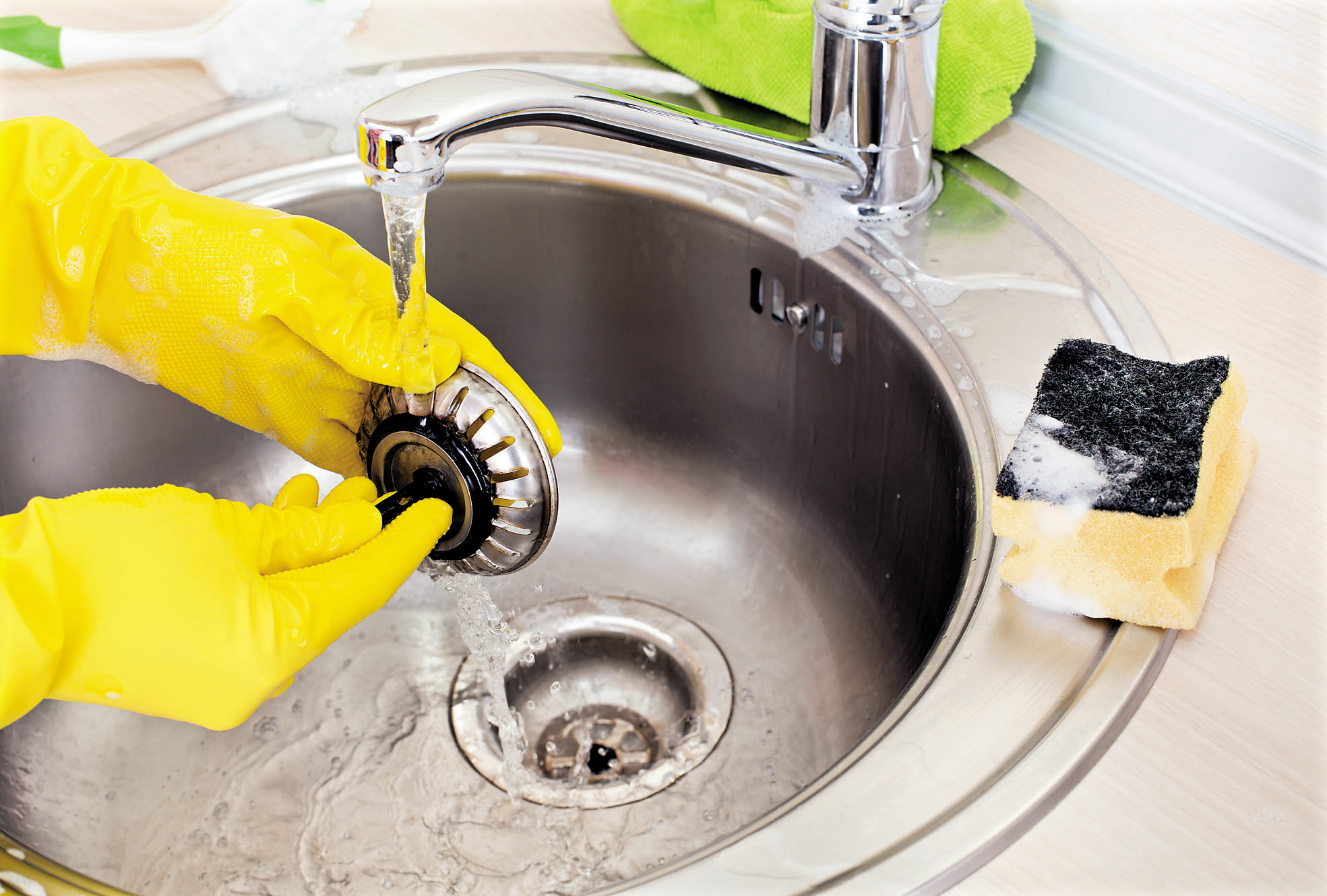 Ucpání umyvadla zůstane jen vzpomínkou. Stačí jedna tableta a vroucí voda.